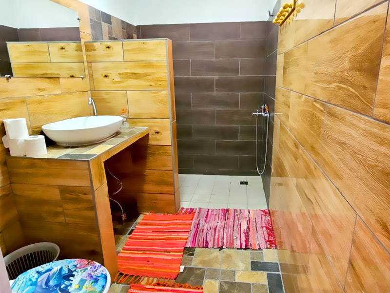 Salle de bain dans la pension Tereia à Maupiti